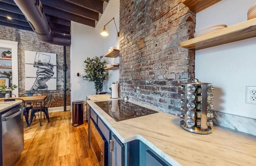 Phoenix Hill House | Luxury Home Close to Nulu/Downtown/4th w Kings
