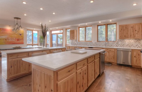 Cuchara House | Luxury Home, Family Groups, Nat’l Forest, Hot Tub, 2 Master Suites, Mtn Views