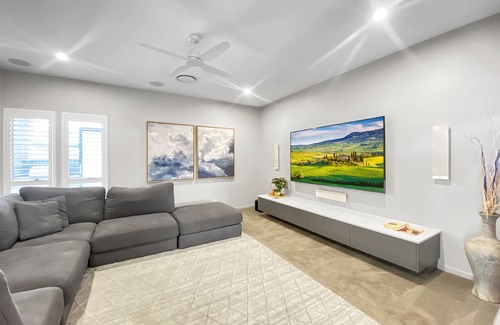 Warana House | Luxury Home Five Bedroom with Pool and Sauna