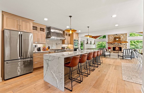 Banner Elk House | Luxury Home for 26| 18 Acres| 2 Great Rms| Hot Tub