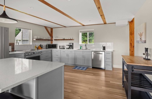 Morrisville House | Luxury home & guest house