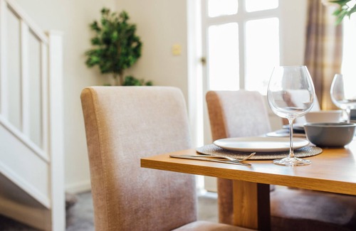 Whitchurch House | LUXURY HOME - IDYLLIC LOCATION IN CARDIFF