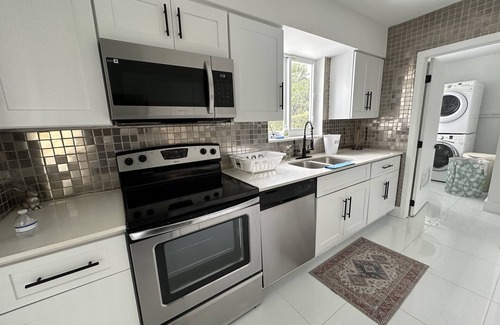 Highland Lakes House | Luxury home in a gated community near Aventura Mall
