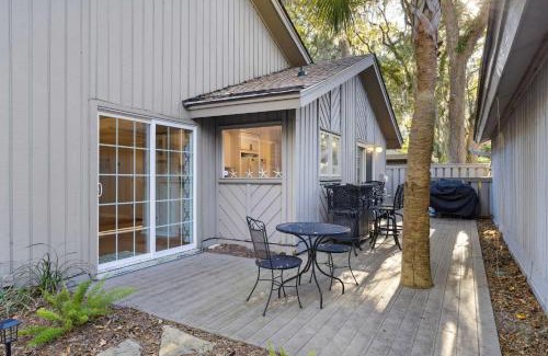 Lawton Woods House | Luxury Home in Desirable Sea Pines Walk to Beach