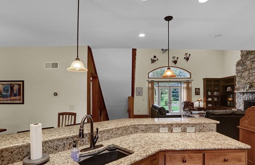 Calvin Cabin | Luxury Home Near Marina at Raystown Lake with Arcade, Fire Pit, Pool Table!