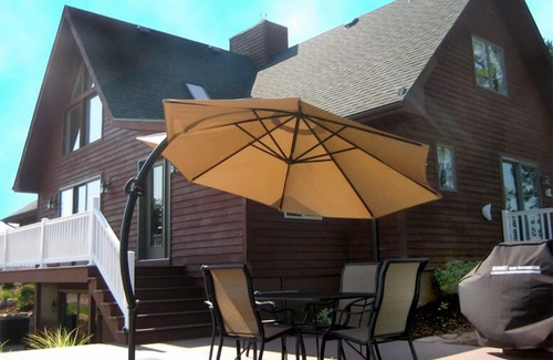 Fennville House | Luxury Home On Hutchins Lake Near Saugatuck, Douglas, Fennville & Lake Michigan