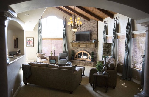 Channel Islands House | Luxury Home on Oxnard Channel; Walk to Beach, Shop, & Dining
