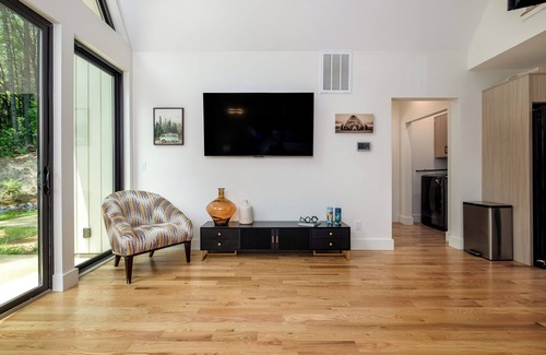 Balsam Grove House | Luxury Home - The Bungalow