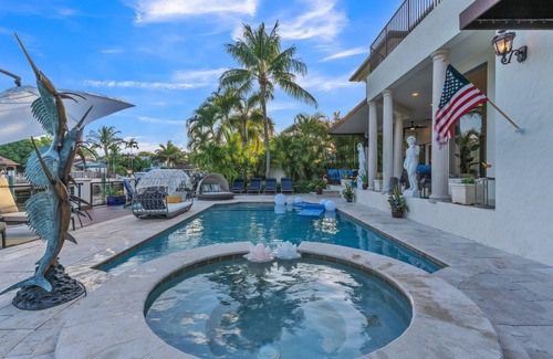 East Fort Lauderdale Villa | Luxury Home Villa D' Amore Southern Florida Paradise sleeps 10 by RedAwning