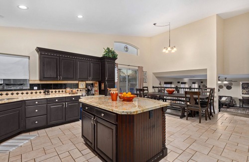Phoenix House | Luxury home w/Heated Pool & Hot Tub | Pool Table | King Beds | Fire Pit & Grill