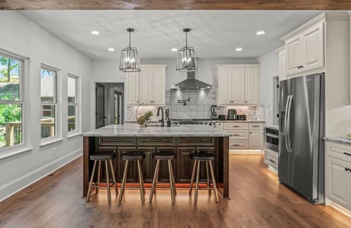 Gainesville House | Luxury Home w/Private Dock and Pool