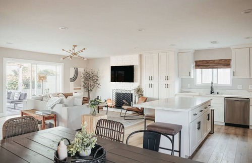 Bay Terraces House | Luxury home with beautiful views - 15 min from DT!
