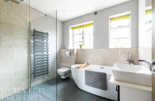 Batheaston House | Luxury Home with Garden, Gym, Free Parking & Roof Terrace!