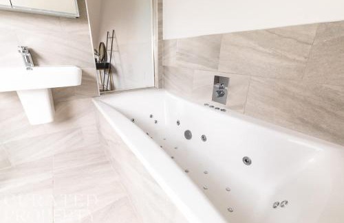 Batheaston House | Luxury Home with Garden, Gym, Free Parking & Roof Terrace!