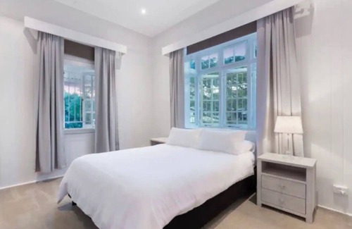 Clayfield House | Luxury Home with Magnesium Pool