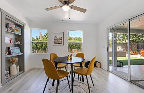 Poway House | Luxury Home with Spacious Backyard - Sleeps 12