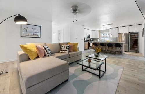 Poway House | Luxury Home with Spacious Backyard - Sleeps 12