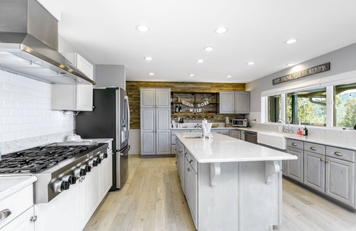 Saluda House | Luxury home with spectacular view, hot tub, decks, rec room, & yoga space