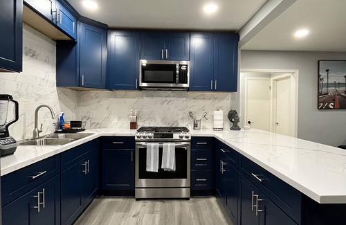 San Bernardino House | Luxury Home wPrivate Jacuzzi & Firepit–Sleeps 14!