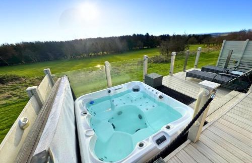 Swarland House | Luxury Hot Tub Lodge, Panoramic Views & Free Golf, Dog Friendly
