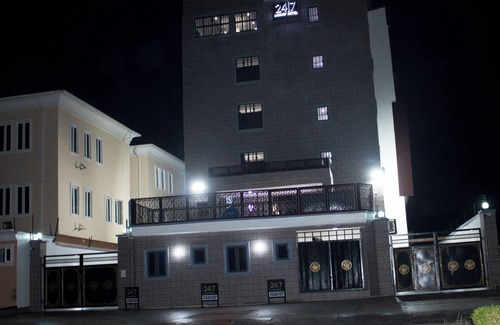 Ofin House | Luxury Hotel Deluxe Room - Sleeps 2 - Gym - Pool