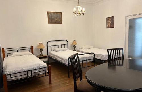 Castle Hill Apartment | Luxury House 3 Bedrooms