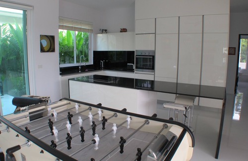 Hua Hin Villa | Luxury house in a quiet and charming area. 10 minutes drive to town and beaches