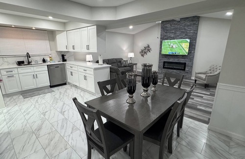 Sterling Heights House | Luxury House Perfect location-3BR Sterling Heights