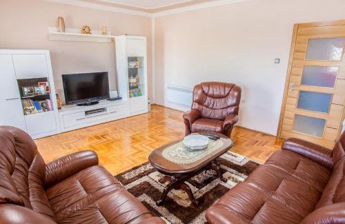 Karuc Villa | Luxury House Petrovic - Vranjina Skadar Lake