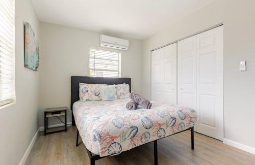 Dania Beach House | Luxury House With Delightful Beach Style!