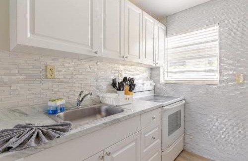 Dania Beach House | Luxury House With Delightful Beach Style!