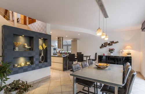 Jullouville Cottage | Luxury house with private pool in Jullouville, enclosed garden, wifi and parking