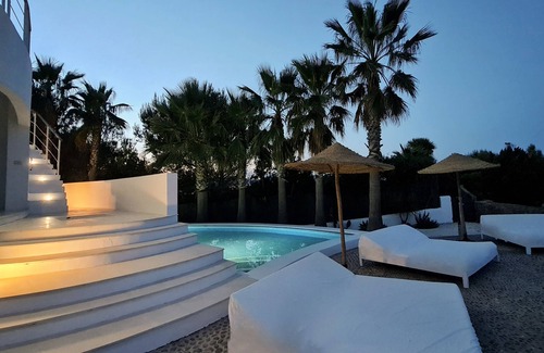 Ibiza Island Villa | ⭐ LUXURY HUGE SEAFRONT + PRIVATE NIGHTCLUB IN IBIZA