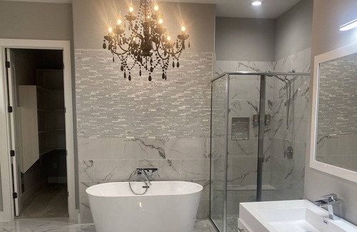 Horseshoe Bay West House | Luxury in Spacious Home with Tesla Fast Charger
