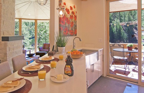 Woodland Park House | Luxury in the mountains, fish, hike, explore.dream