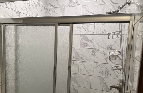 Dayton House | Luxury jacuzzi Spa house