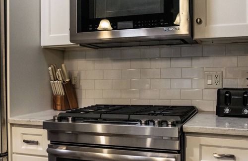 The Heights Condo | Luxury Jersey City Condo/Parking 20 min to NYC