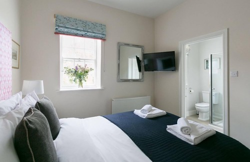 Hexham House | Luxury King bedroom w ensuite shower room in the wing of a private Country House
