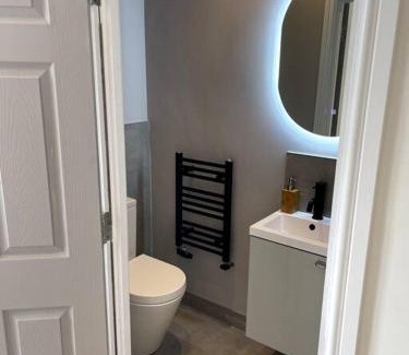 Lewisham House | Luxury Kingsize Room in London