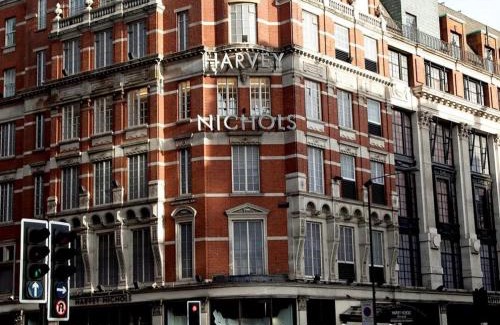 Bordesley Apartment | Luxury Knightsbridge apartment outside Harrods