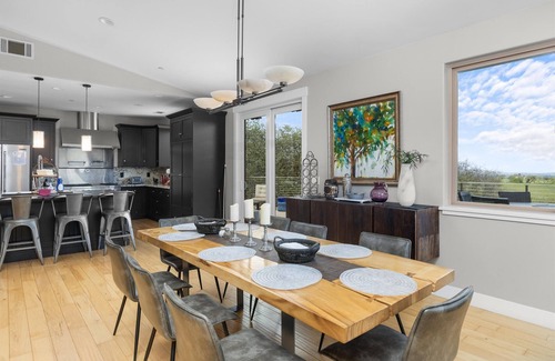Templeton House | Luxury Living In Templeton Wine Country. Sleeps 16
