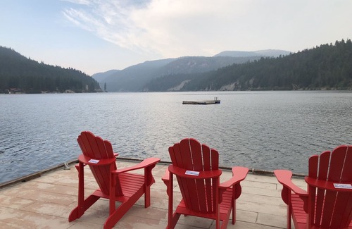 Okanagan-Similkameen House | Luxury Lakefront Home on Otter Lake Tulameen July 25th- August 1st, 2025 open!