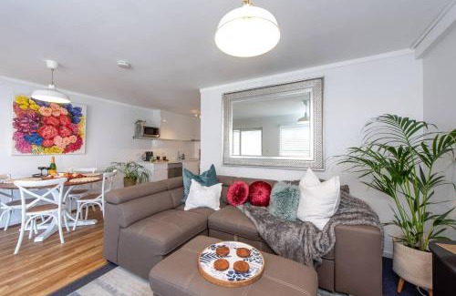 Scarborough Apartment | Luxury Lagoon Ocean Escape - 2br Sofabed Sleep 6!