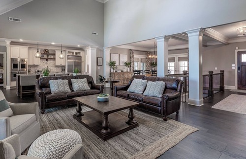 Lake Oconee House | Luxury Lake Escape with game room and hot tub!
