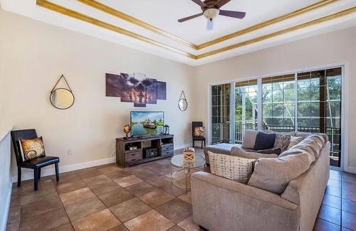 Clermont House | Luxury Lake Home