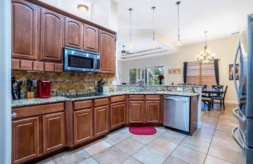 Clermont House | Luxury Lake Home