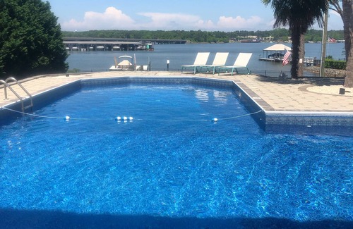 Steele Creek House | Luxury Lake House, Pool, Hot tub, Dock, Beach, Game room ,Boat Rental available