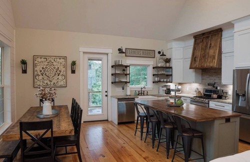 Arley House | Luxury Lake House W/Amazing View & Private Hot Tub