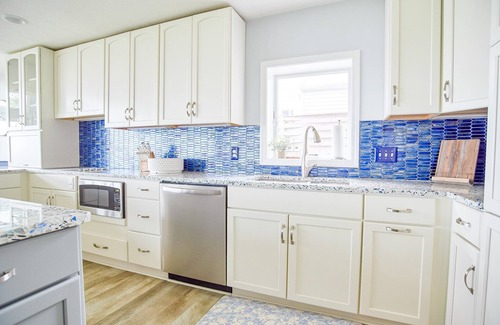 Vermilion Cottage | Luxury lake house with private beach and amazing Lake Erie views!
