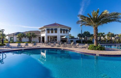 Kissimmee Villa | Luxury Lake View 9-Bedroom Villa @Storey Lake Resort